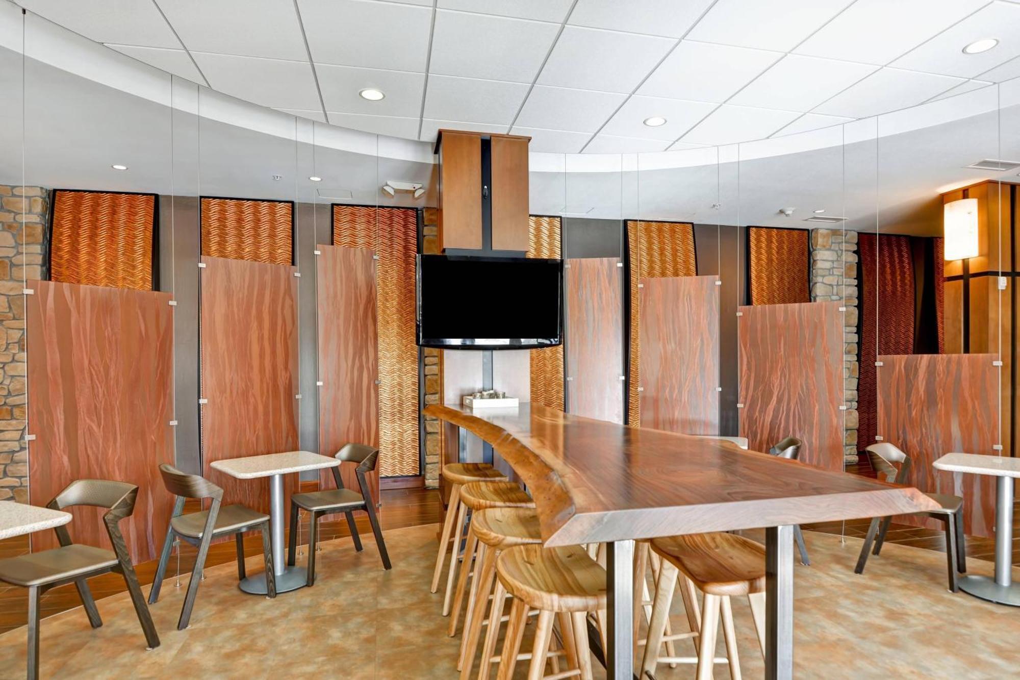 Hotel Springhill Denver At Anschutz Medical Campus 3*